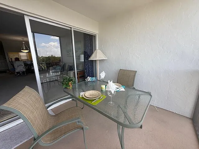 1319 E Hillsboro Blvd #412 — Photo 44