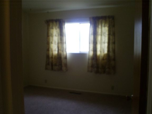 4th image of 2211-2215 Crest Ave