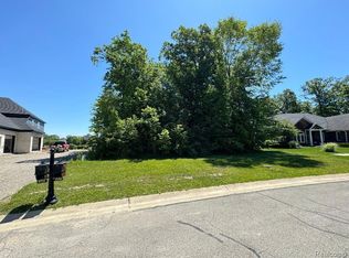 8336 Heartwood Dr, Newport, MI 48166