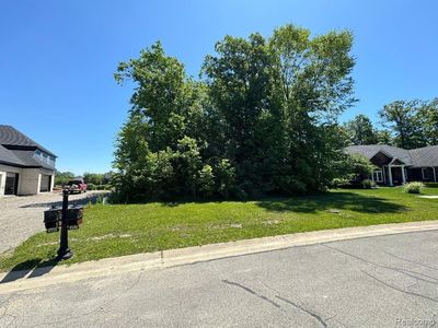 8336 Heartwood Dr, Newport, MI, 48166
