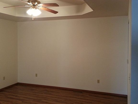 5th image of 1826 N Laurel Hill Pl
