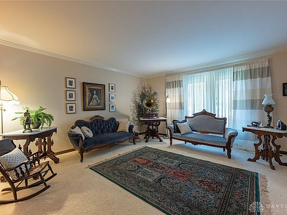 3rd image of 2330 Oak Glen Ct