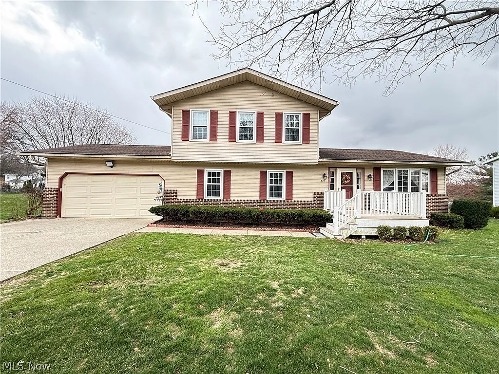 573 Beverly Dr photo 1