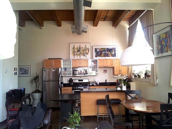 3rd image of 120 Holmes St Unit 102