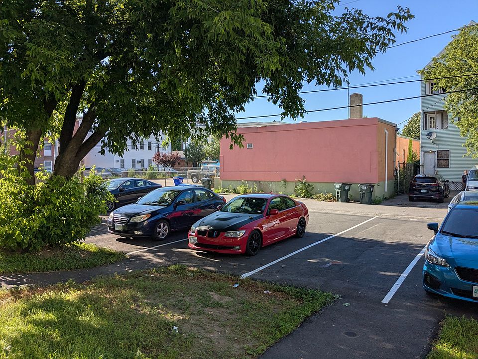 Tandem 2 car Parking for each unit