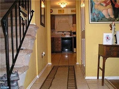 2nd image of 1121 Foss Ave