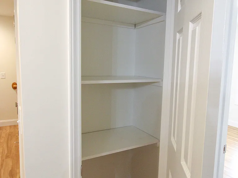 Midway Townhome — Photo 43