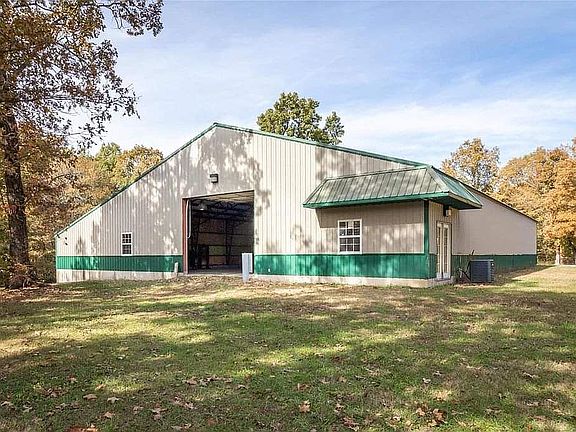 3rd image of 35985 Olathe Dr