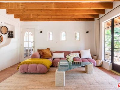 3539 Canon Dr, Topanga, CA, 90290