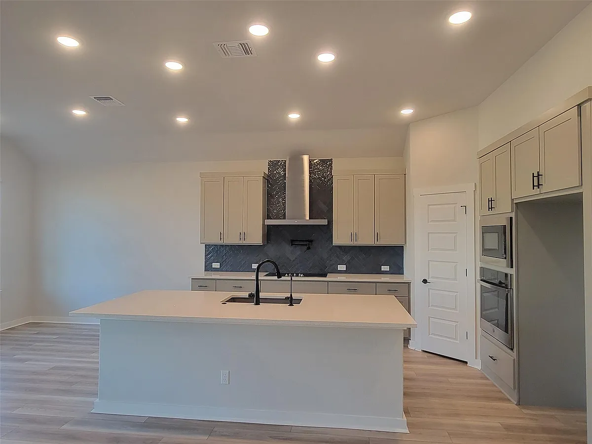Building Photo - 1717 Scenic Heights Ln