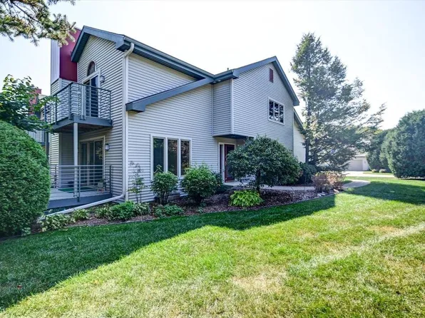 2 Hidden Hollow Trail, Madison, WI 53717