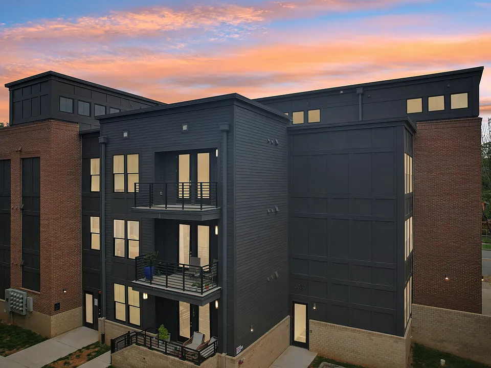 3000 South Blvd #201