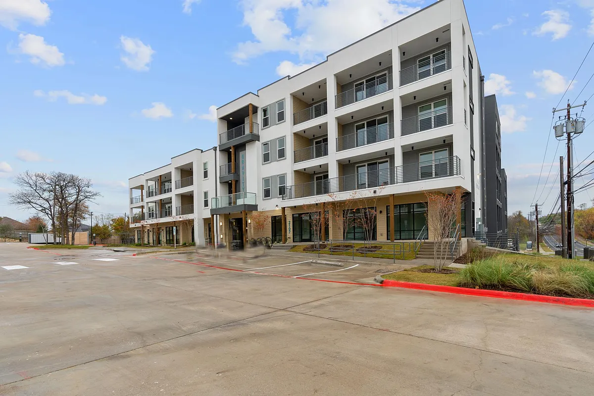 Building Photo - 4901 Springdale Rd #2308
