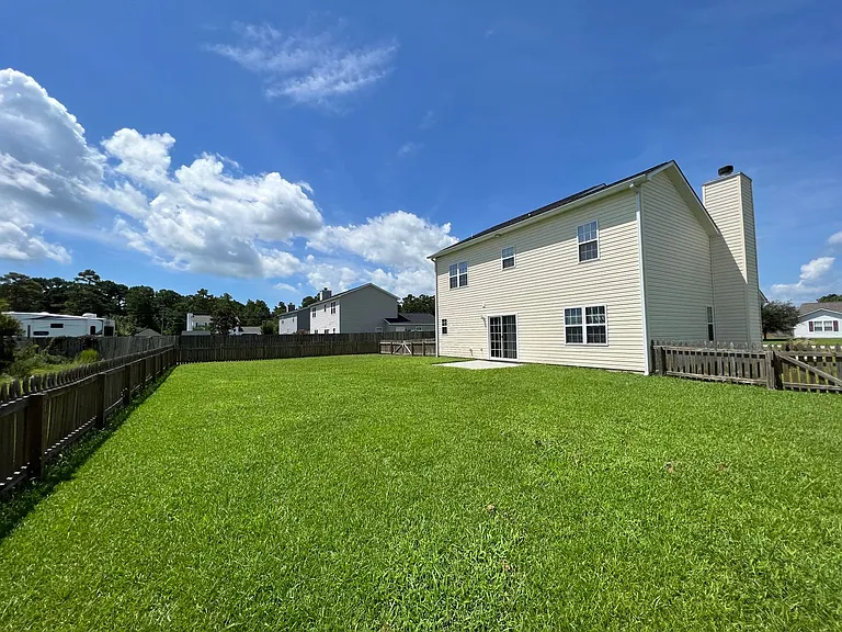 304 Mann St — Photo 35