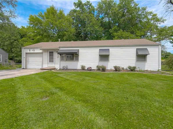2418 NE Pursell Rd, Kansas City, MO 64118