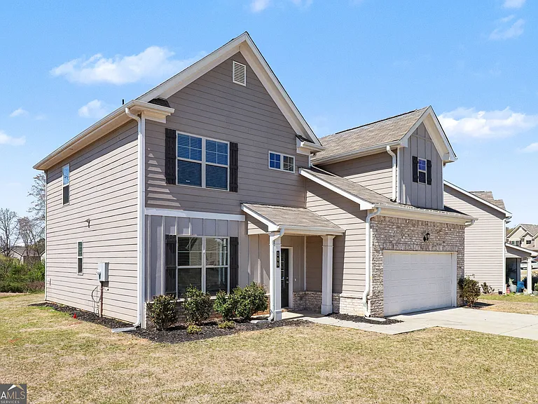 100 McGinnis Cir — Photo 3
