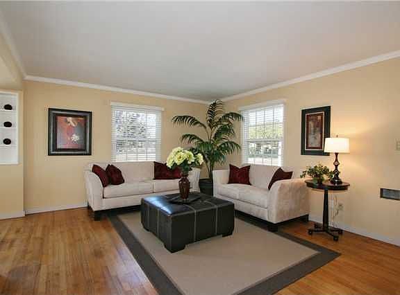 2nd image of 4696 Altadena Ave