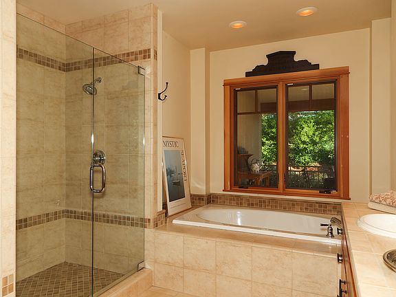 4th image of 13640 Wildwood Heights Dr