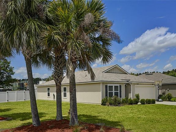 3rd image of 100 Landing Blvd