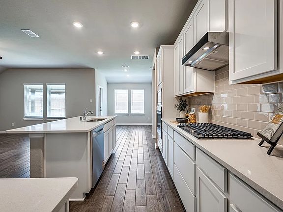 4th image of 3925 Jasper Ln