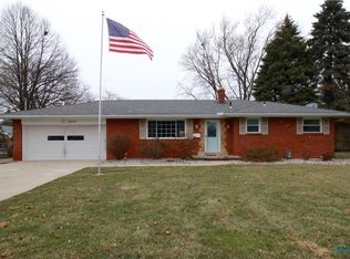 2823 Starr Ave, Oregon, OH 43616