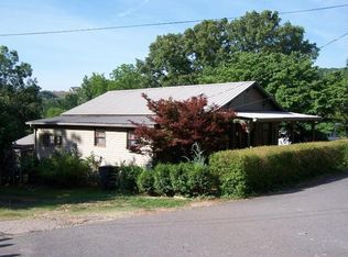 122 Schultz Ave, Dahlonega, GA 30533