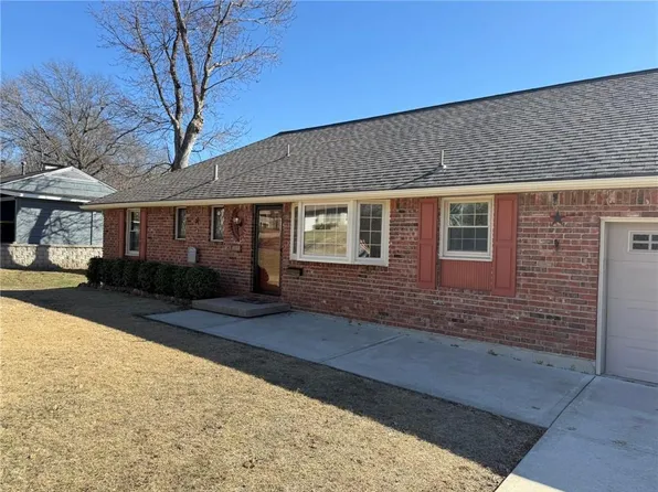 11703 E 48th St, Kansas City, MO 64133