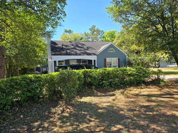 4928 Oleander Dr, Wilmington, NC 28403