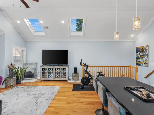 145 Bleecker Street image 7 of 39