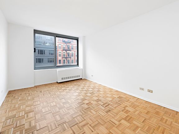 5th image of 270 W 17th St APT 4I