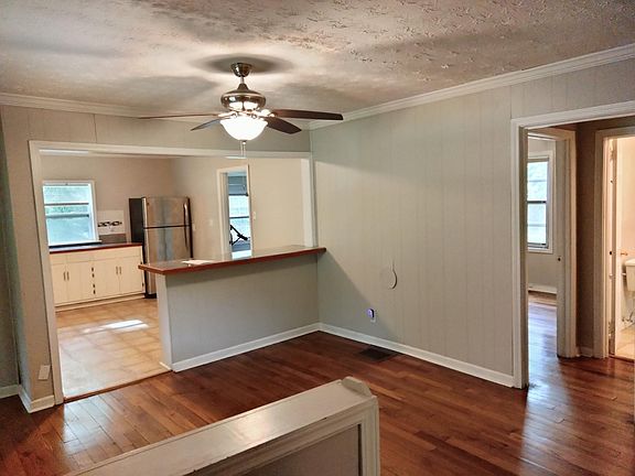 Dining/Kitchen