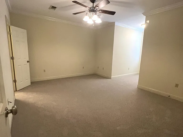 918 Jefferson Dr — Photo 14