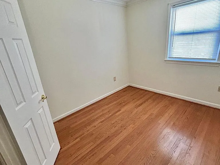 3301 Spring Ln — Photo 11