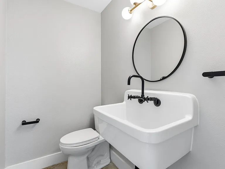 6103 Cherrylawn Cir — Photo 15