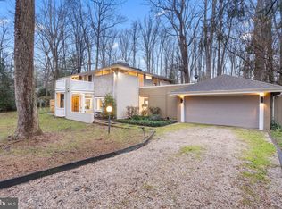 9312 Garden Ct, Potomac, MD 20854