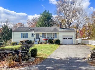 84 Havemeyer Ln, Old Greenwich, CT 06870