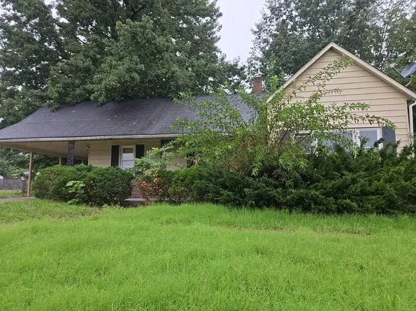 419 N 21st St, Herrin, IL 62948