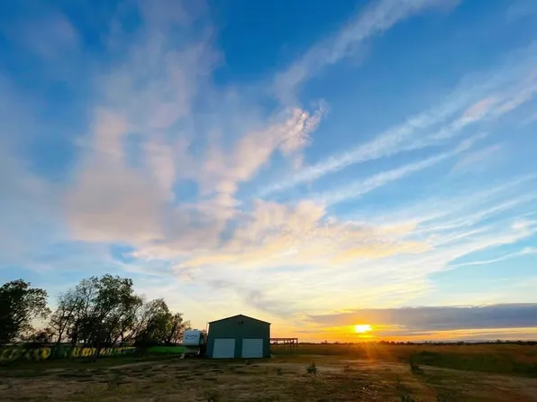 15620 Brumbelow Rd, Needville, TX 77461