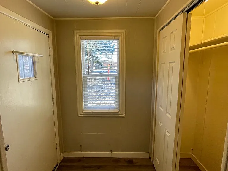 1020-1028 Balsam St — Photo 3
