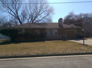 900 Schultz Pl, Monona, WI 53716