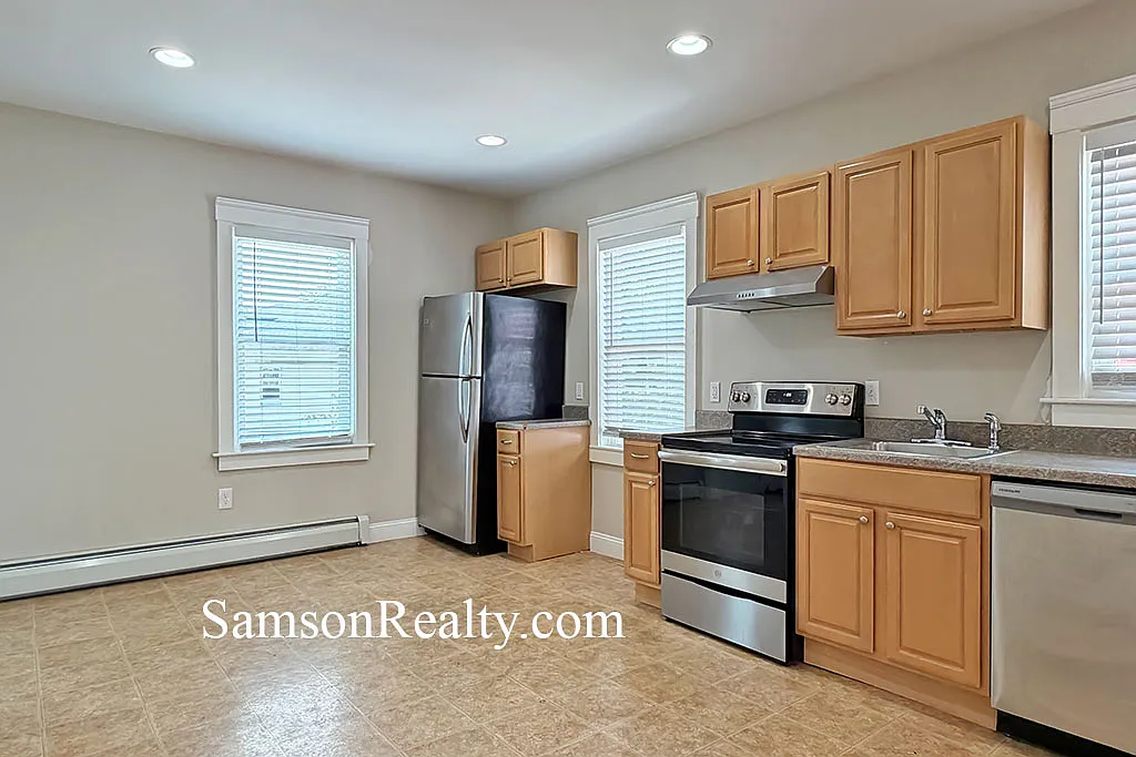 2 bed, $2,400 — Photo 4