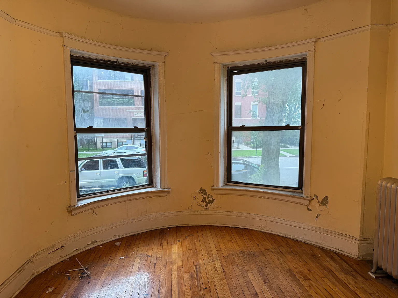 1 bed, 610 sqft, $1,300 — Photo 3