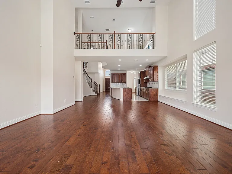 9813 Karlovich Dr — Photo 15