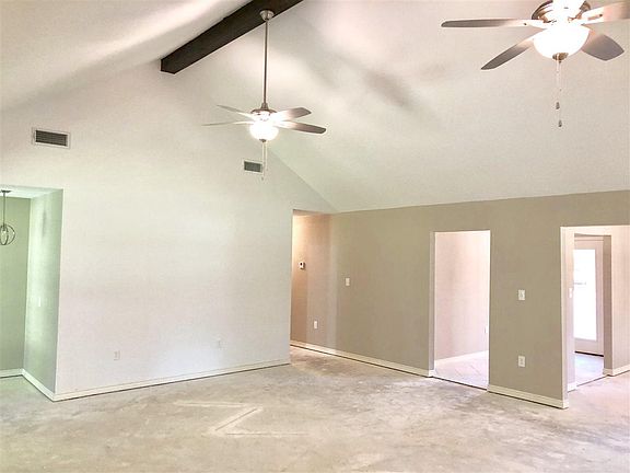 3rd image of 13490 Rolling Hills Dr
