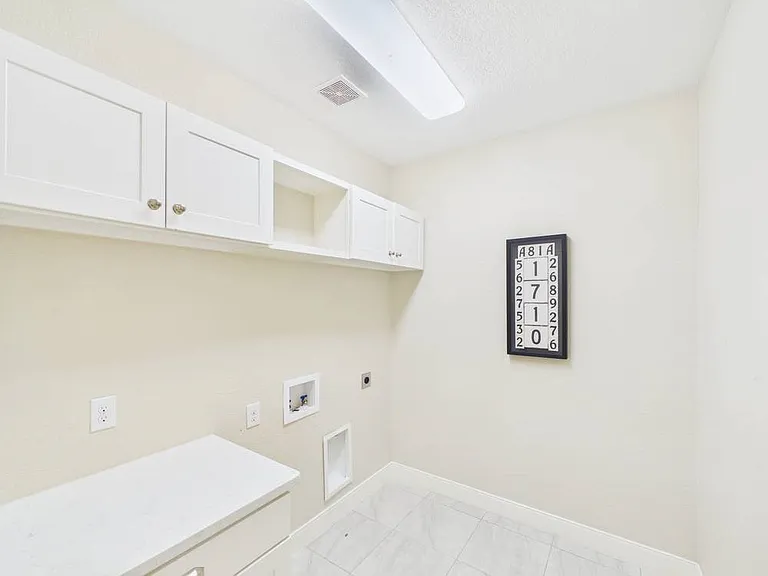 1705 Cherrywood Dr — Photo 5