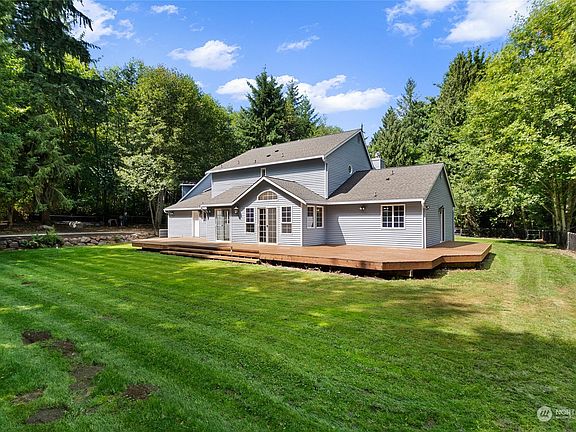 3rd image of 8520 180th Street SE