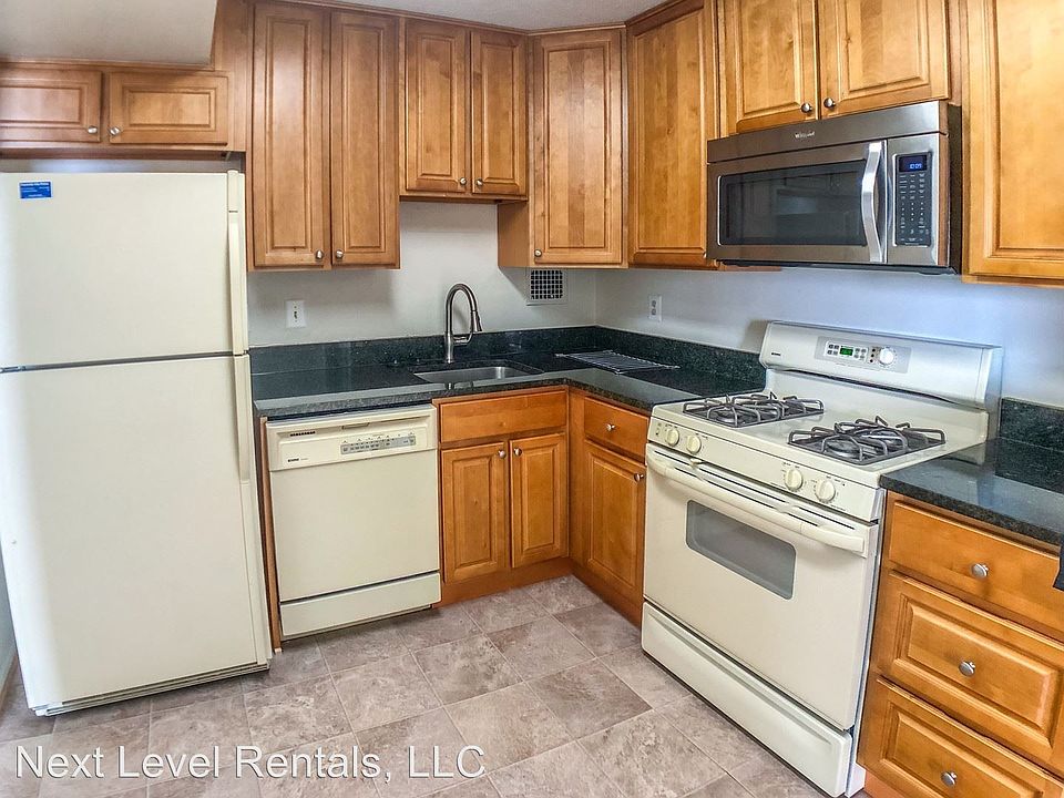 1st image of 118 Monroe St APT 1209