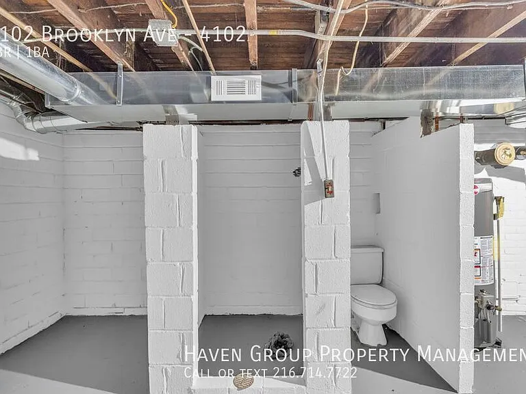 4102 Brooklyn Ave #4102 — Photo 20