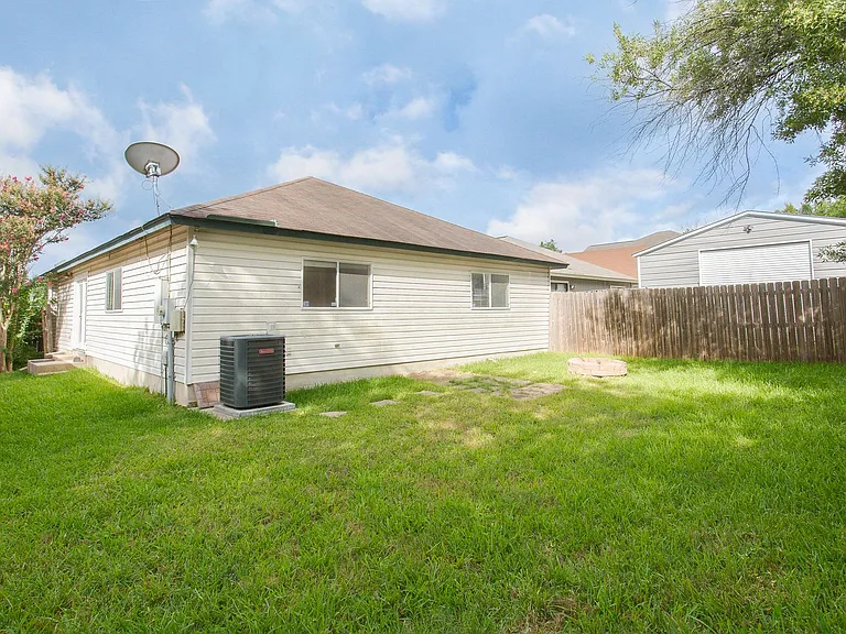 6635 Barton Rock Rd — Photo 19
