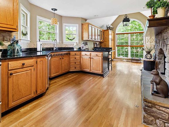 4th image of 3712 Mira Vista Cir